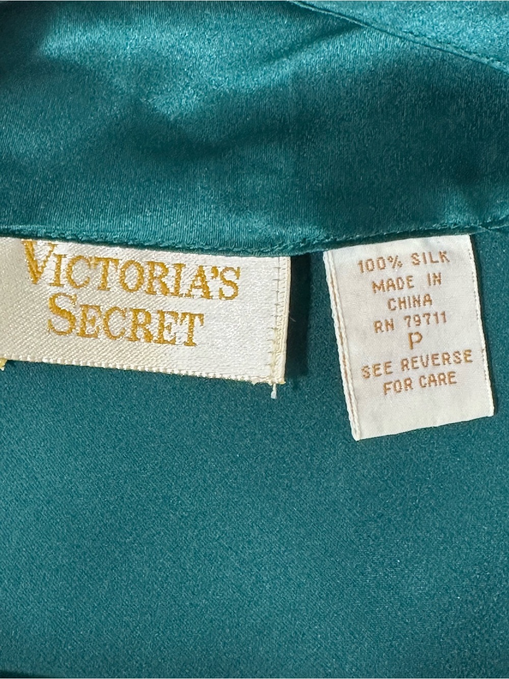 Vintage Victoria's Secret VS SILK Gold Label Emerald Green Satin Chemise Slip P - Picture 5 of 9